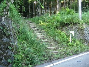 本社ヶ丸　登山口