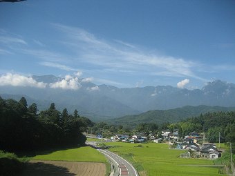 中央線　車窓から