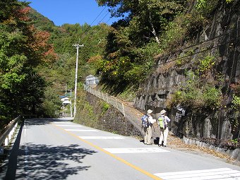 天平尾根入口