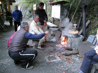 薪と釜