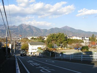 渋沢駅へ