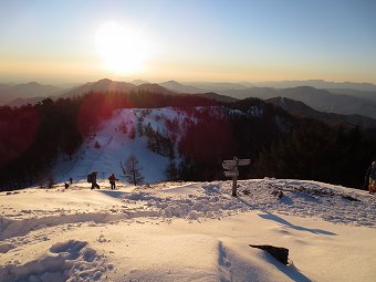 石尾根へ