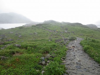 室堂山へ