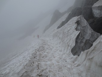 鬼岳残雪トラバース