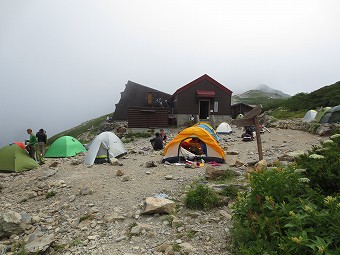 北岳山荘