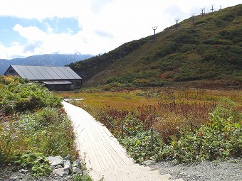 八方池山荘へ