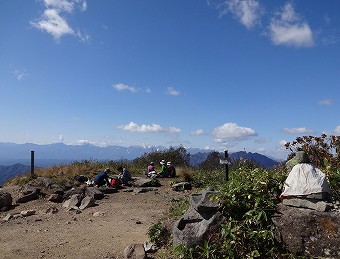 飯縄神社　広場