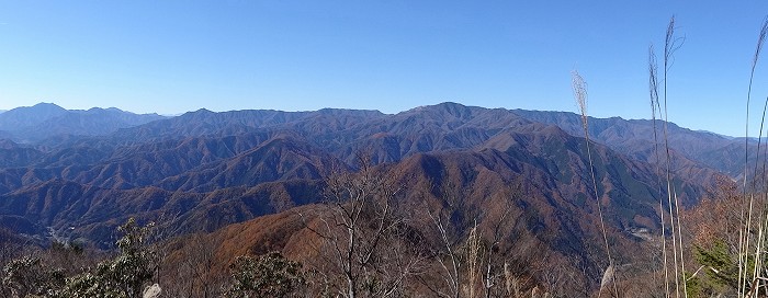 北峰からのパノラマ