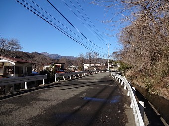 大月駅へ