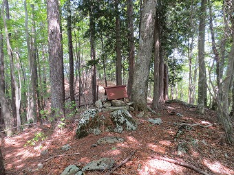 大峰山頂　祠