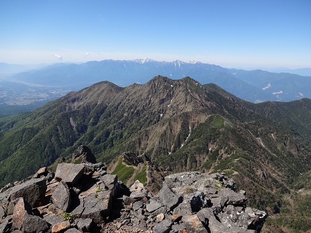 権現岳と南アルプス