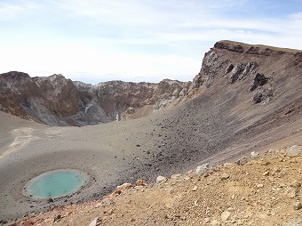 振り返る山頂