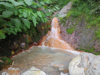 白濁の沢