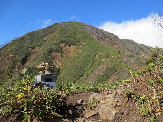 九勢至から高妻山へ