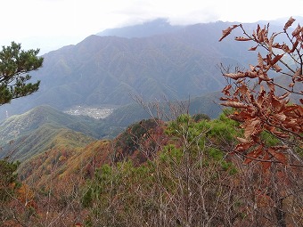 鶴ヶ鳥屋山と寂ショウ尾根