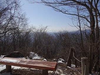 御前山の西ベンチ