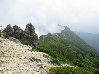 燕岳方面