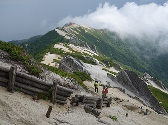 燕山荘へ