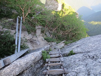 丸山新道の岩稜帯