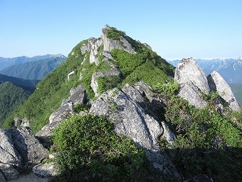 丸山新道の岩稜帯