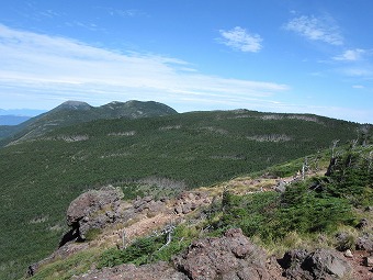 縞枯山