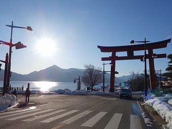 社山に沈む夕日