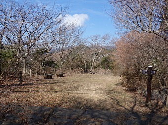 芝生広場