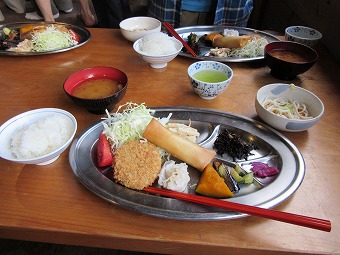 鏡平山荘　夕食