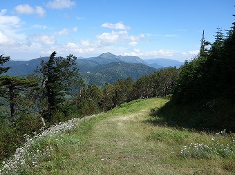 岩菅山？