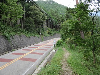 鶴峠バス停