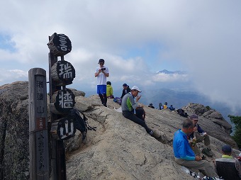 瑞牆山　山頂