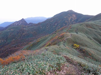 七ツ小屋山へ