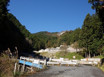 鳥首峠登山口