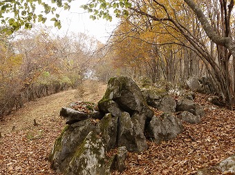 惣岳山へ