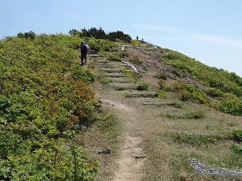 尻立山へ