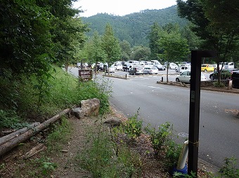 瀬音の湯　駐車場