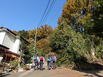 弘法山登山口