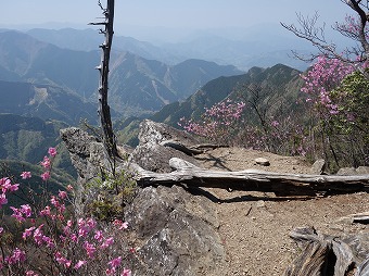 雨乞岩