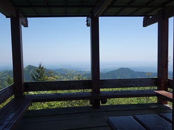 上高岩山の展望台