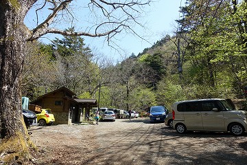 三ツ峠山　裏登山道登山口