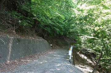 寂ショウ尾根登山口