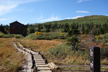 三ツ石山荘へ