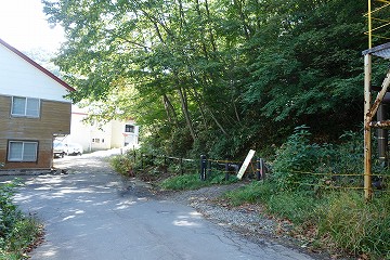 三ツ石山登山口