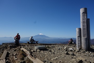 塔ノ岳　山頂