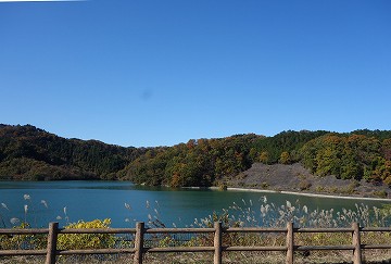 城山湖　本沢ダム