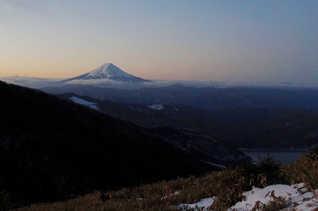 日の出前　富士山