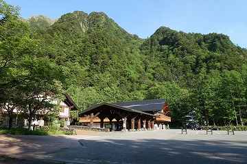 上高地バスターミナル